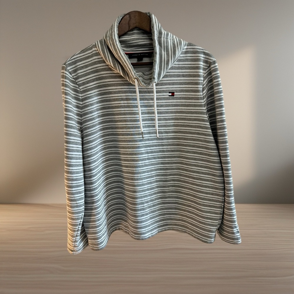 Tommy Hilfiger Gray White Striped Cowl Neck Pullover Women’s Large